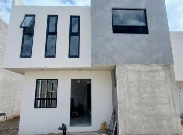 Casa de 3 habitaciones, Pachuca · Santa Julia. 140 m² Terreno. 3 Niveles. Modernista. Privada. 3rec. Nueva. a Pasos de Colosio. Ultima