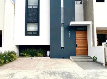 Casa · 243m² · 3 Recámaras · 2 Estacionamientos · Casa en Residencial El Refugio