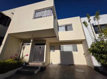 Casa · 185m² · 3 Recámaras · 2 Estacionamientos · Casa en Fraccionamiento Milenio 3a Sección