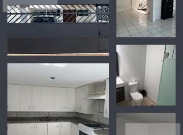 Casa · 195m² · 3 Recámaras · 2 Estacionamientos · Venta Casa a Una Calle de Calzada Zavaleta y 25 Pte