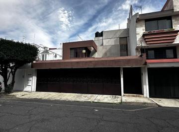 Casa de 5 habitaciones, Coyoacán · Venta de Casa en Paseos de Taxqueña, Coyoacán