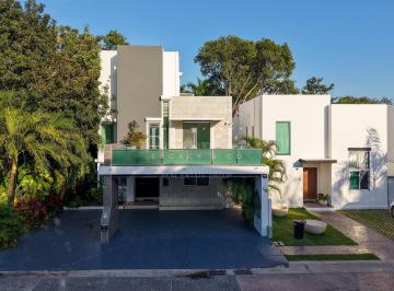 Casa · 344m² · 5 Recámaras · 3 Estacionamientos · Casa de 5 Recámaras en Venta en Residencial Cumbres