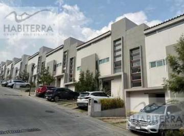 Casa · 189m² · 3 Recámaras · 2 Estacionamientos · Venta Casa en Bosque Real