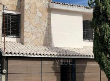 Casa de 4 habitaciones, Zapopan · Casa en Venta Las Aguilas