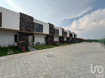 Casa · 170m² · 3 Recámaras · 3 Estacionamientos · Venta de Casa en Residencial, en San Andres Cholula