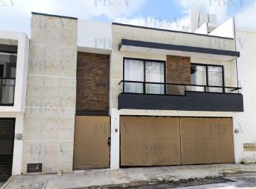 Casa · 283m² · 3 Recámaras · 2 Estacionamientos · Casa en Fracc. Imperial de Las Ánimas Calle Troya 4 en Xalapa Veracruz