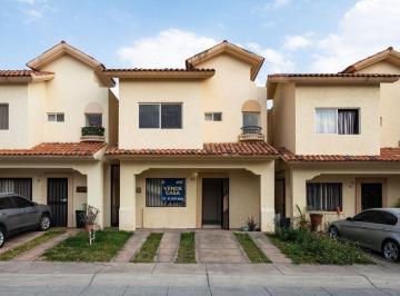 Casa en condominio · 87m² · 3 Recámaras · 2 Estacionamientos · Casa en Venta en Alta California Int #26