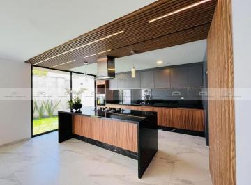 Casa en condominio de 5 habitaciones, San Andrés Cholula · Casa en Venta Cascatta, Parque Foresta, Lomas de Angelópolis