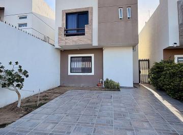 9ae2da2d46331ee28a7a36100a5946a7990d1e6eff2888936eecf3db046eb1f3 · Casa en Venta en Privada Península Sur Amueblada
