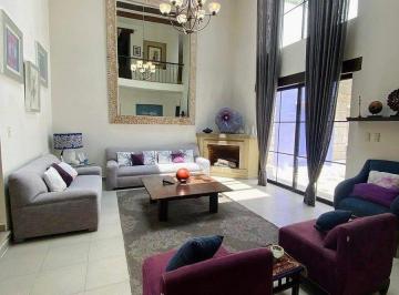 4bc0da3f8cce66bbc226064c2992c3fdc5c3ed1d3dfaa71c0f1473b410267e5e · Casa en Venta en San Miguel de Allende, a 10 Min del Centro y Amueblada