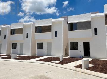 Casa · 84m² · 2 Recámaras · 2 Estacionamientos · Casa en Venta, Fraccionamiento Jardines de Champayán