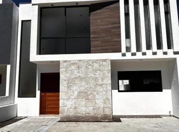 Casa · 194m² · 3 Recámaras · 2 Estacionamientos · Casa en Venta en Grand Juriquilla, Querétaro