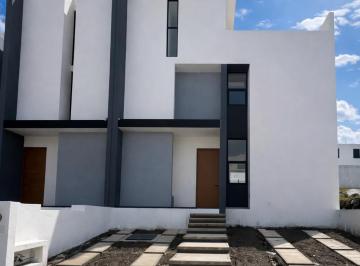 Casa · 214m² · 4 Recámaras · 2 Estacionamientos · Casa en Venta en Juriquilla, Querétaro
