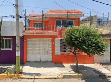 Casa de 3 habitaciones, Ecatepec de Morelos · Casa en Jardines de Morelos, Ecatepec de Morelos, Estado de Mexico