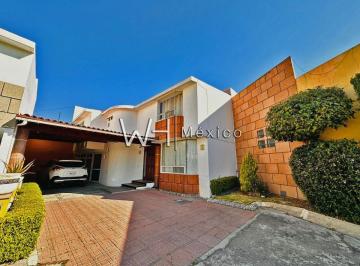 Casa en condominio de 4 habitaciones, Metepec · Venta de Residencia en Fraccionamiento Exclusivo – Metepec