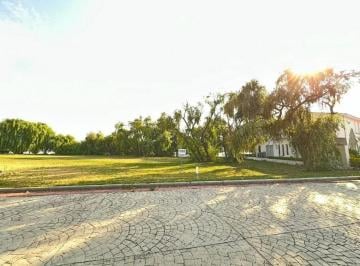 Terreno / Lote , Contepec · Terreno en Venta en Cub de Golf Cantalagua, Michoacán