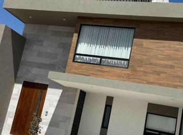 Casa de 4 habitaciones, Ramos Arizpe · Casa Renta Saltillo