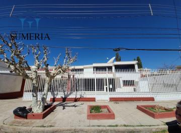 4fcbeafbfc479618da83954039346989ea10a1214ce7d0221ef6911dd67e0768 · Amplia Residencia en Jardines del Santuario