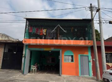 Casa · 136m² · 3 Recámaras · 1 Estacionamiento · Casa en Venta en Calle Veracruz, Colonia Moctezuma, Colima, Colima
