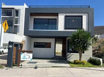 Casa · 183m² · 4 Recámaras · 2 Estacionamientos · Casa en Venta en Nuevo Horizonte, Querétaro