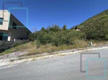 Terreno / Lote · 590m² · Terreno Residencial en Venta Zona Carretera Nacional Monterrey