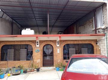 Casa · 370m² · 6 Recámaras · 3 Estacionamientos · Casa en Venta en La Col. Aurora Huauchinango Puebla.