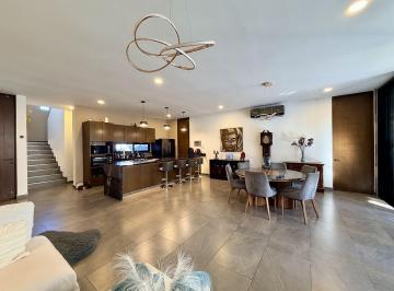 Casa · 327m² · 3 Recámaras · 2 Estacionamientos · Casa en Venta o Renta en Parque Natura Cholul con Paneles Solares