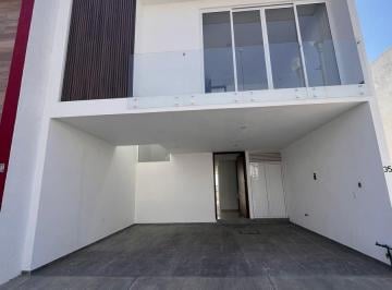 Casa · 3 Recámaras · 2 Estacionamientos · Venta Casa Fracc. Palermo Tlaxcalancingo
