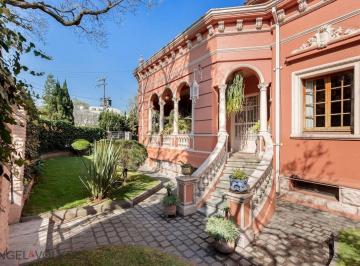 Casa de 3 habitaciones, Miguel Hidalgo · Casa con 1053 m² de Superficie de Terreno y 3 Habitaciones en Venta en Lomas de Chapultepec