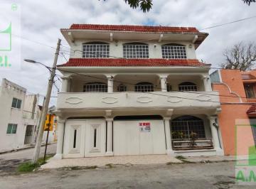 Casa · 5 Recámaras · Casa en Campeche