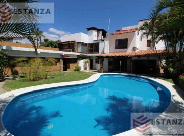 Casa · 200m² · 4 Recámaras · 3 Estacionamientos · Lomas de Tetela Casa - Clave Rcs543