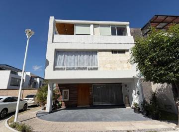 Casa en condominio de 4 habitaciones, San Andrés Cholula · Casa en Venta en Esquina en Cascatta, Lomas de Angelópolis III