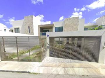 Casa de 4 habitaciones, Mérida · Casa en Venta en Calle 25, Montebello, Mérida.