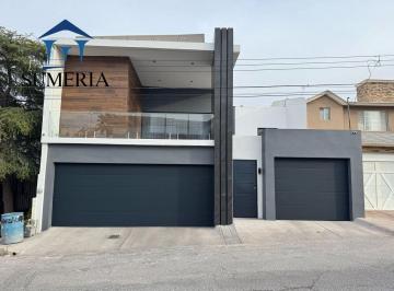 bb6ff42fad0d6b2cb5081c937ad29c768a3df84664ef1dd48956a7aecf6a6d55 · Hermosa Casa en Venta Totalmente Remodelada