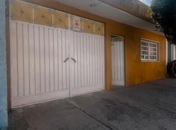 Casa de 2 habitaciones, Ecatepec de Morelos · Casa en Venta en Santa María Tulpetlac, Ecatepec de Morelos