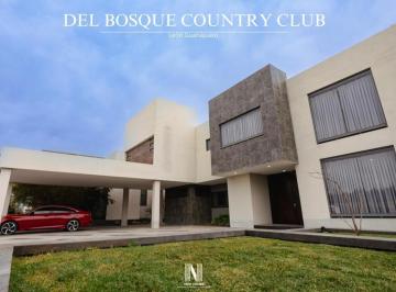 1 · Residencia en El Bosque Country Club con Alberca, Salón de Eventos y 4 Habitaciones