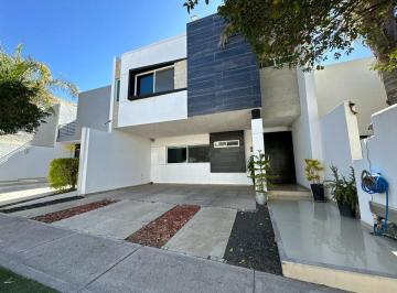 Casa en condominio de 3 habitaciones, Aguascalientes · E. R - Residencia en Ruscello 320 m² con Roof Garden y 3 Recámaras con Baño Completo
