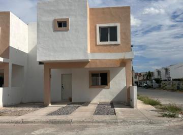 Casa · 134m² · 3 Recámaras · 2 Estacionamientos · Casa en Venta en Villas de La Perla