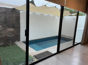 Casa · 233m² · 4 Recámaras · 2 Estacionamientos · Casa en Renta o Venta en Cancún