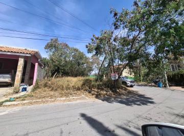 Terreno / Lote · 300m² · Terreno en Venta, en Esquina Colonia Santa Rosalia, Santiago N. L.