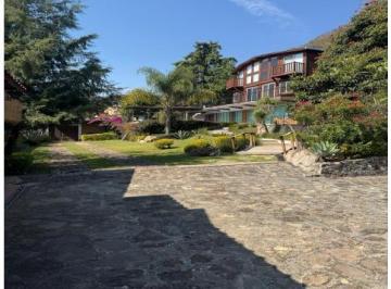 Casa · 5 Recámaras · 6 Estacionamientos · Casa en Venta, San Gaspar - Valle de Bravo
