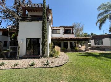 Casa en condominio · 600m² · 4 Recámaras · Casa en Condominio en Venta en Balvanera Polo y Country Club, Corregidora, Querétaro