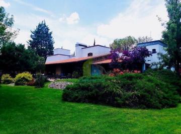 Casa · 340m² · 3 Recámaras · 6 Estacionamientos · Casa en Venta 1 Hectárea Fraccionamiento Hacienda Valle Verde