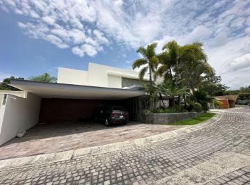 Casa de 3 habitaciones, Cuernavaca · C Casa con 1098 m² Superficie de Terreno, 3 Recámaras en Venta en San Miguel Acapantzingo