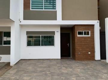 Casa · 3 Recámaras · 2 Estacionamientos · Casa en Fraccionamiento Real del Valle