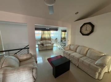 Casa · 4 Recámaras · 2 Estacionamientos · Casa en Fraccionamiento Lomas de Mazatlán