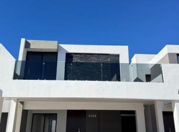 Casa · 3 Recámaras · 2 Estacionamientos · Casa en Fraccionamiento Real del Valle