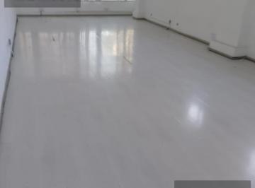 Oficina · 100m² · 2 Estacionamientos · Oficina en Renta