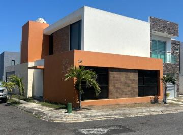 Casa de 3 habitaciones, Alvarado · Venta de Casa con 189 m² de Terreno y 3 Recámaras en Lomas de La Rioja