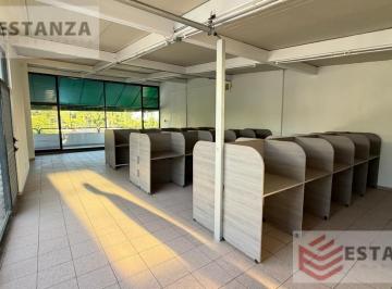 Oficina · 400m² · 4 Estacionamientos · Oficinas en Renta en Cuernavaca